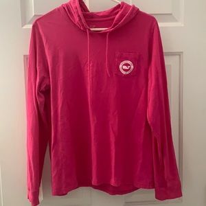 vineyard vines T-shirt with hood